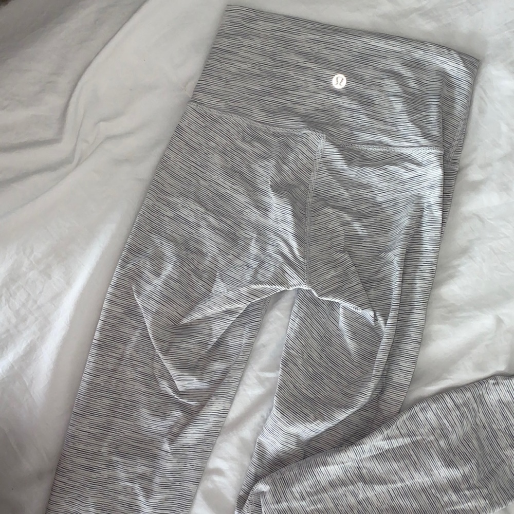 Lululemon Wunder Under Leggings